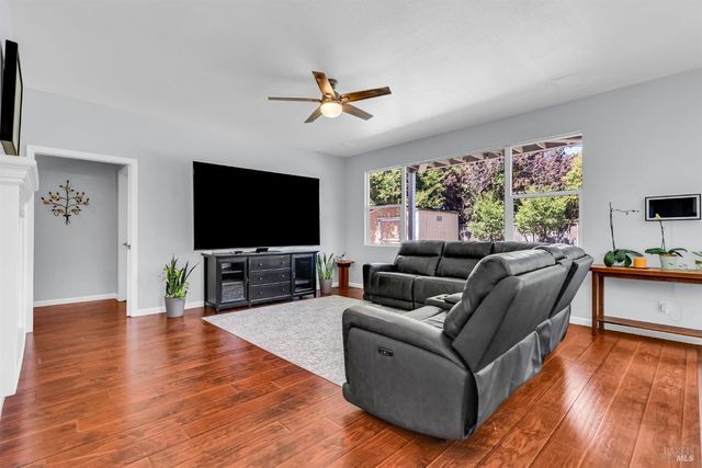 1946 Leaning Oak Ct, Fairfield, CA 94534