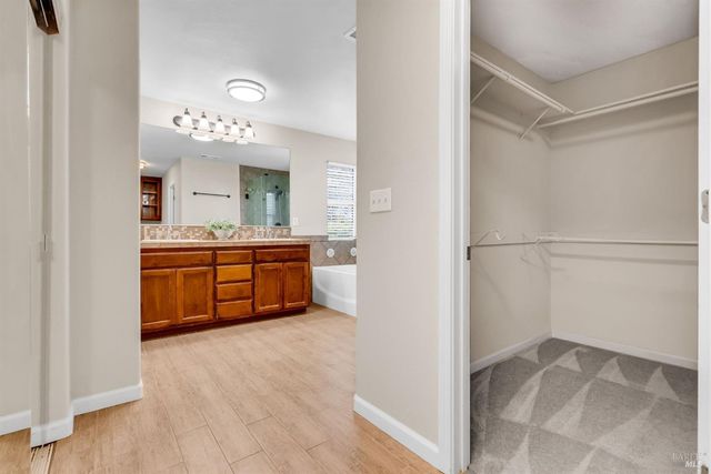 1946 Leaning Oak Ct, Fairfield, CA 94534