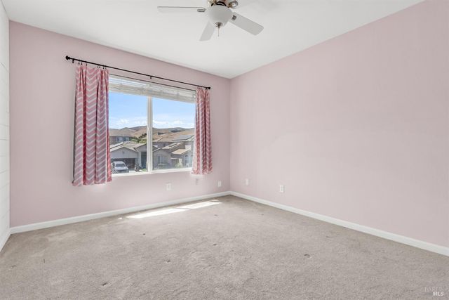 1946 Leaning Oak Ct, Fairfield, CA 94534