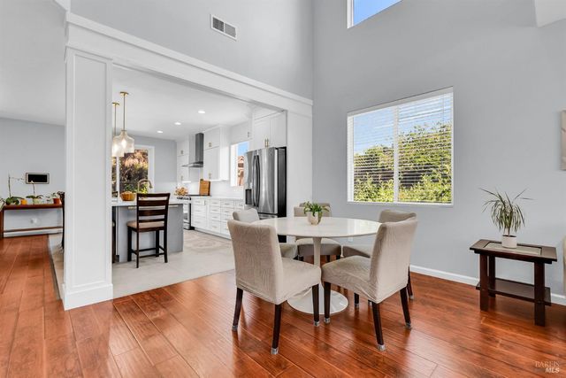 1946 Leaning Oak Ct, Fairfield, CA 94534