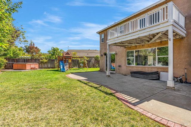 1946 Leaning Oak Ct, Fairfield, CA 94534