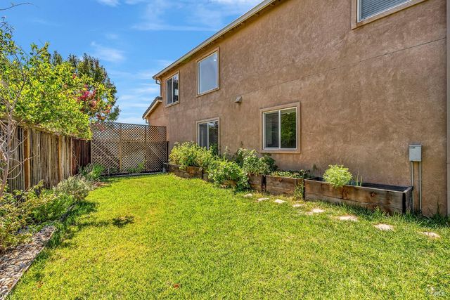 1946 Leaning Oak Ct, Fairfield, CA 94534
