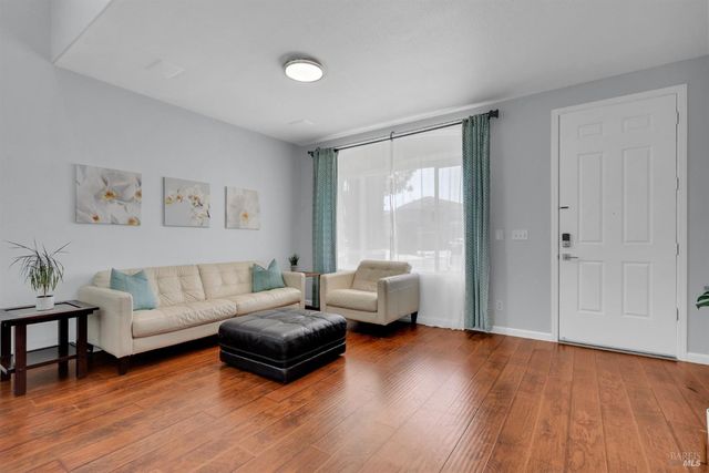 1946 Leaning Oak Ct, Fairfield, CA 94534