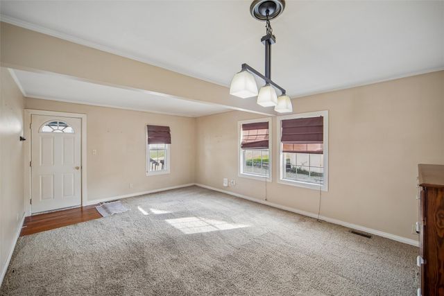1326 Bundy Street, Des Moines, IA 50315