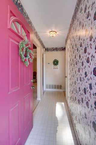 241 Hedgerow Lane, Lewisville, TX 75057