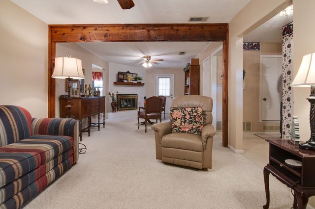 241 Hedgerow Lane, Lewisville, TX 75057