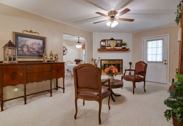 241 Hedgerow Lane, Lewisville, TX 75057