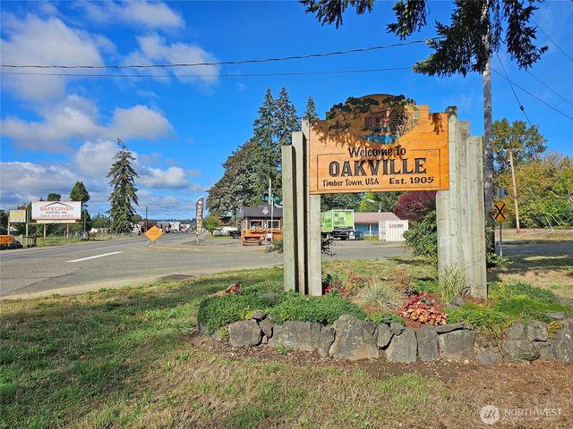 208 S 2nd Street, Oakville, WA 98568