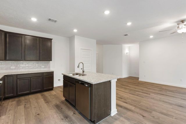 604 Rockbridge Drive, Huntsville, TX 77340