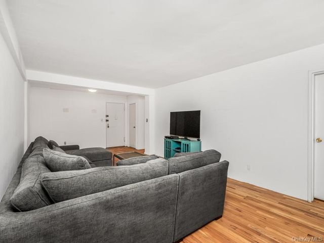 2736 Independence Avenue 2E, Bronx, NY 10463