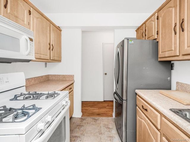 2736 Independence Avenue 2E, Bronx, NY 10463