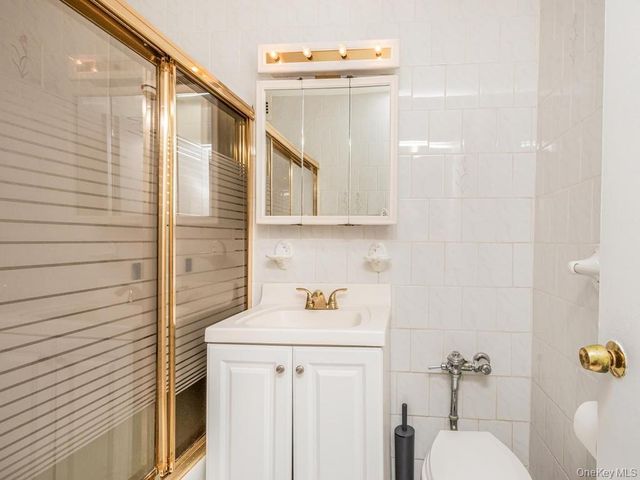 2736 Independence Avenue 2E, Bronx, NY 10463