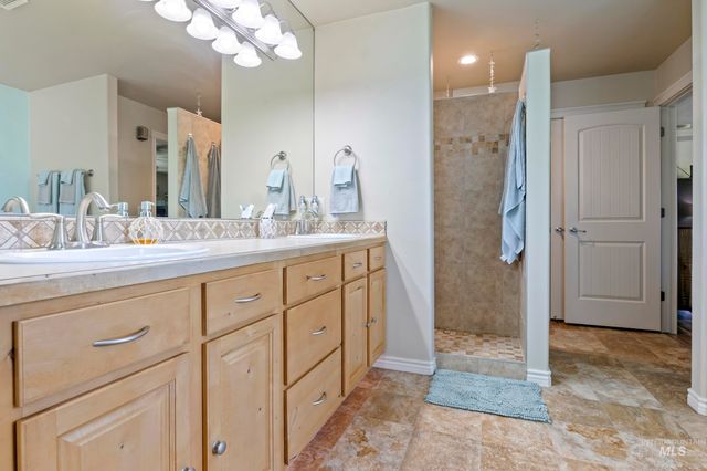 1957 W Placer Creek Ct, Nampa, ID 83686