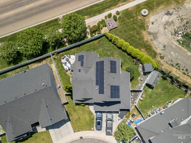 1957 W Placer Creek Ct, Nampa, ID 83686