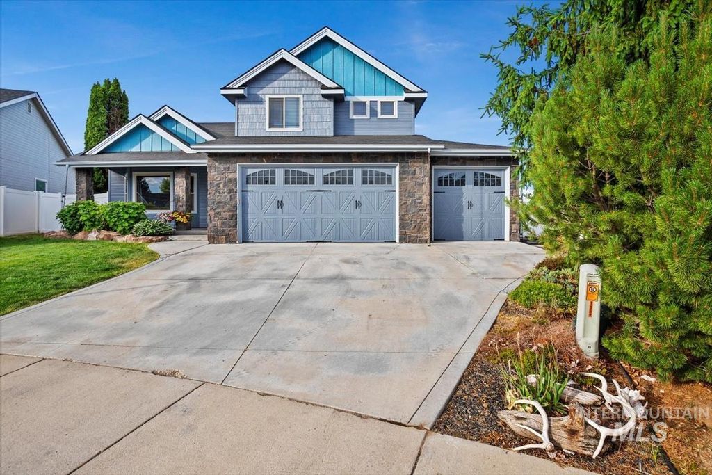 1957 W Placer Creek Ct, Nampa, ID 83686