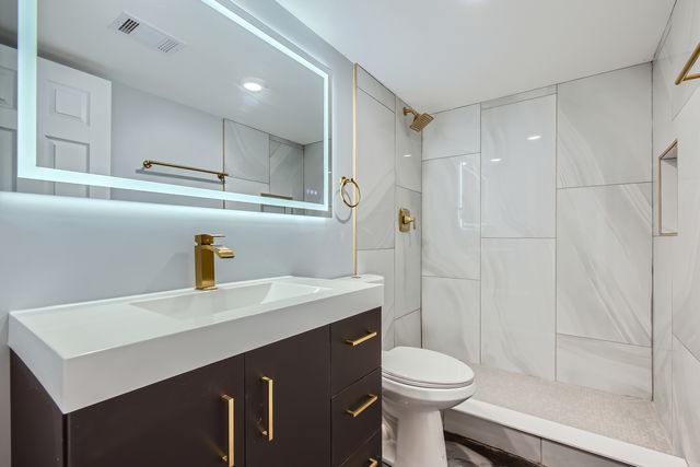 9556 S Winchester Avenue, Chicago, IL 60643