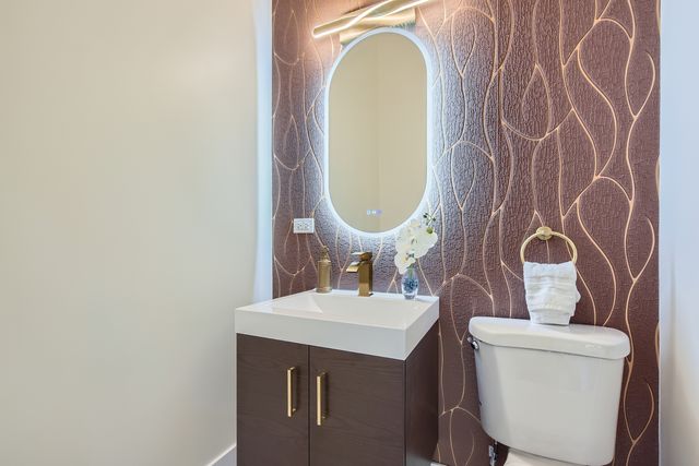 9556 S Winchester Avenue, Chicago, IL 60643