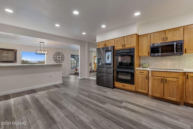 940 N Smoketree Circle, Tucson, AZ 85745