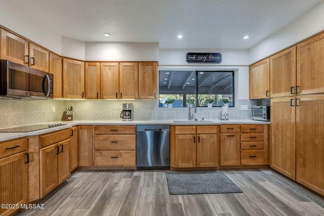 940 N Smoketree Circle, Tucson, AZ 85745