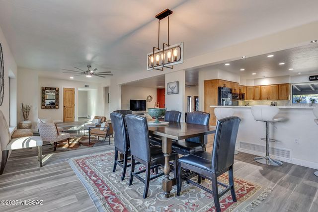 940 N Smoketree Circle, Tucson, AZ 85745