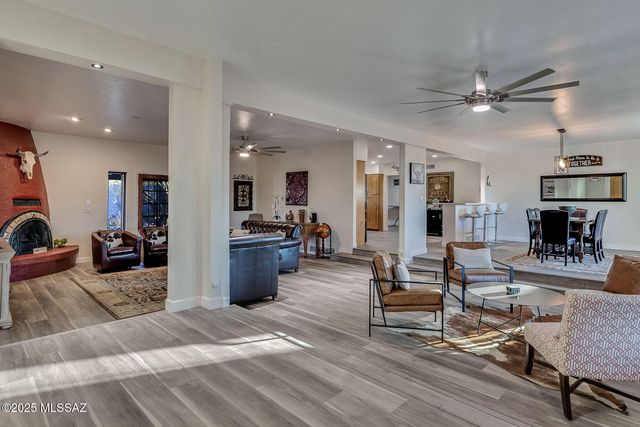 940 N Smoketree Circle, Tucson, AZ 85745