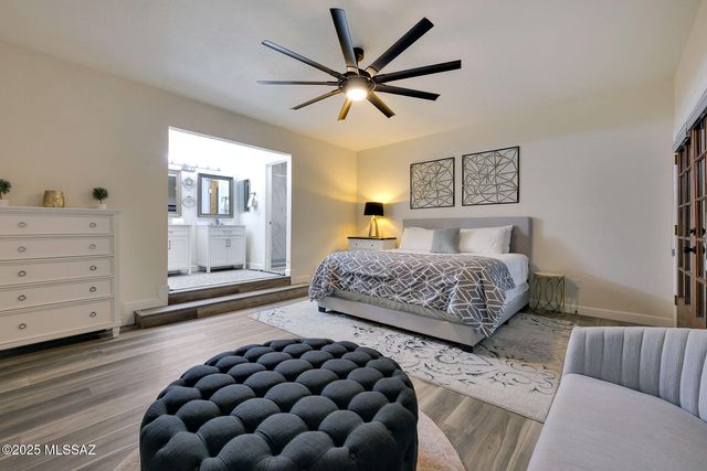 940 N Smoketree Circle, Tucson, AZ 85745