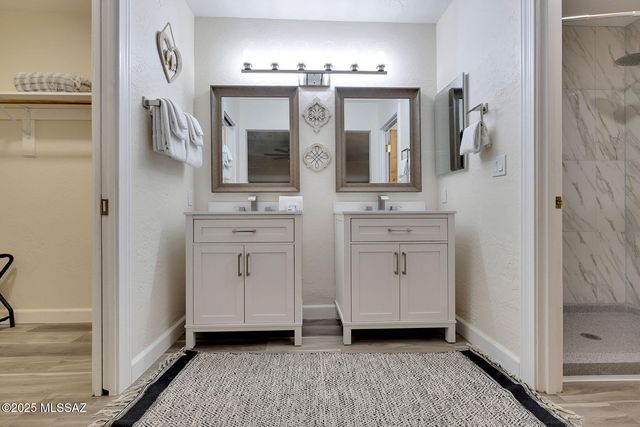 940 N Smoketree Circle, Tucson, AZ 85745