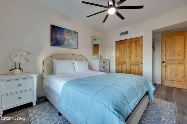 940 N Smoketree Circle, Tucson, AZ 85745