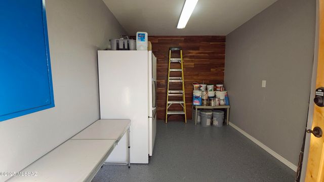 940 N Smoketree Circle, Tucson, AZ 85745