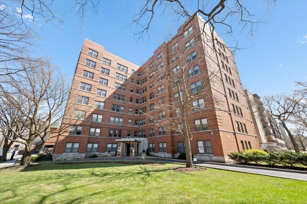 1585 Ridge Avenue 705, Evanston, IL 60201 — exterior