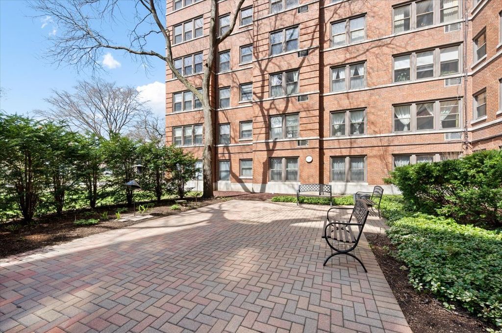 1585 Ridge Avenue 705, Evanston, IL 60201 — photo 3