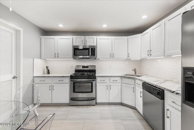 264 Tulip Lane, Freehold, NJ 07728