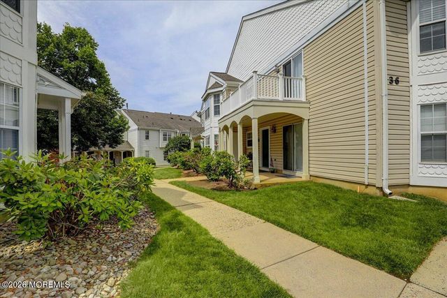 264 Tulip Lane, Freehold, NJ 07728