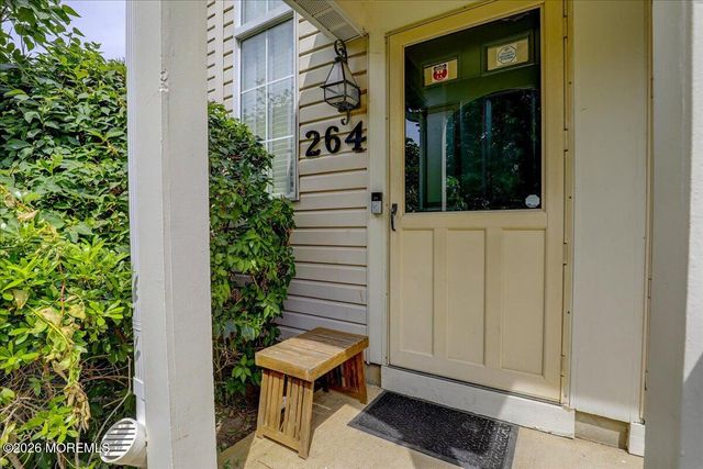 264 Tulip Lane, Freehold, NJ 07728