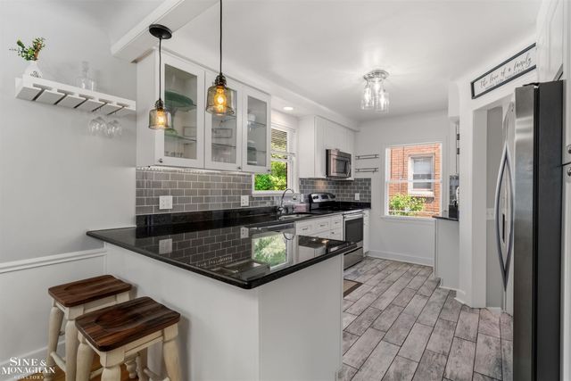 474 Touraine Road, Grosse Pointe Farms, MI 48236