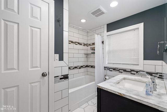 474 Touraine Road, Grosse Pointe Farms, MI 48236