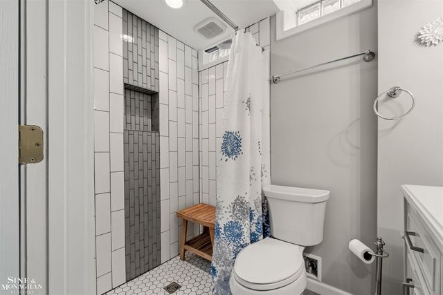 474 Touraine Road, Grosse Pointe Farms, MI 48236