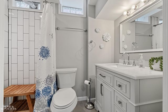 474 Touraine Road, Grosse Pointe Farms, MI 48236
