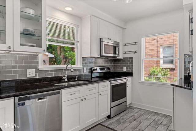 474 Touraine Road, Grosse Pointe Farms, MI 48236