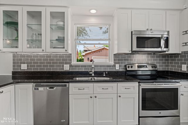 474 Touraine Road, Grosse Pointe Farms, MI 48236