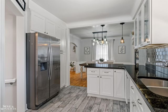 474 Touraine Road, Grosse Pointe Farms, MI 48236