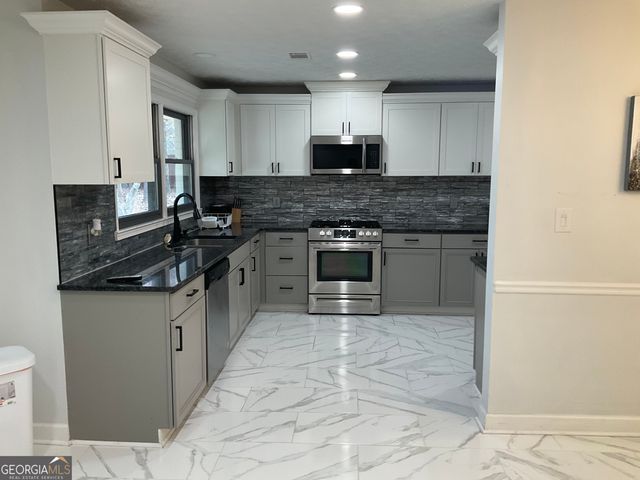 558 Kenwood Road, Fayetteville, GA 30214