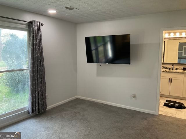 558 Kenwood Road, Fayetteville, GA 30214