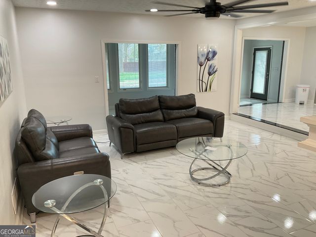 558 Kenwood Road, Fayetteville, GA 30214