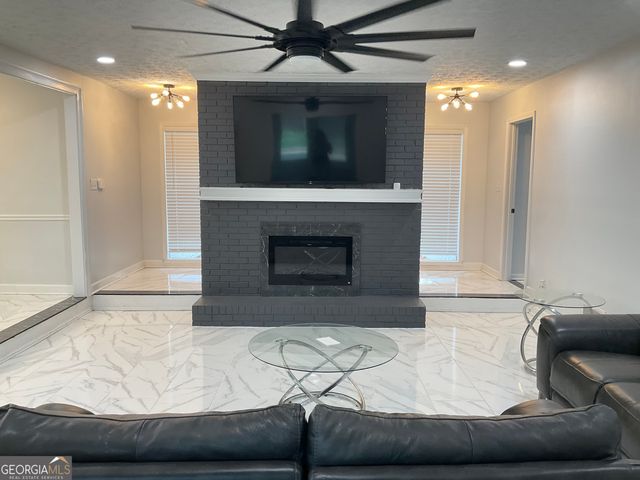 558 Kenwood Road, Fayetteville, GA 30214