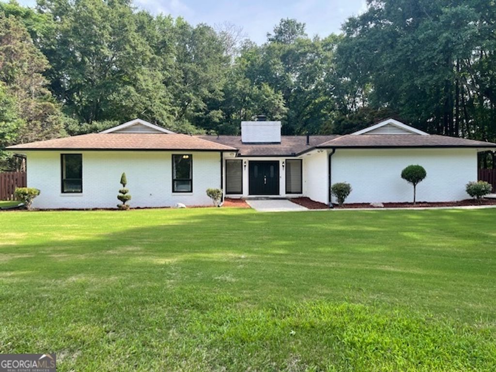 558 Kenwood Road, Fayetteville, GA 30214