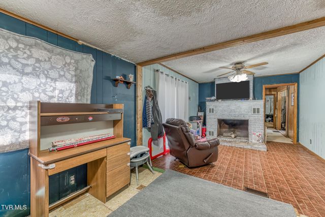 880 Highway 44, Bristol, TN 37620