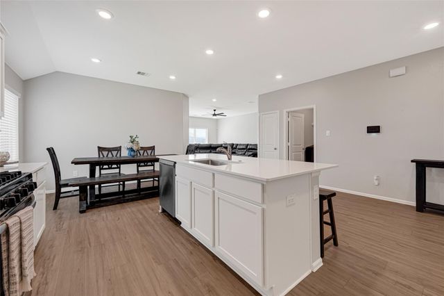 9830 Kingston Liberty Lane, Baytown, TX 77521