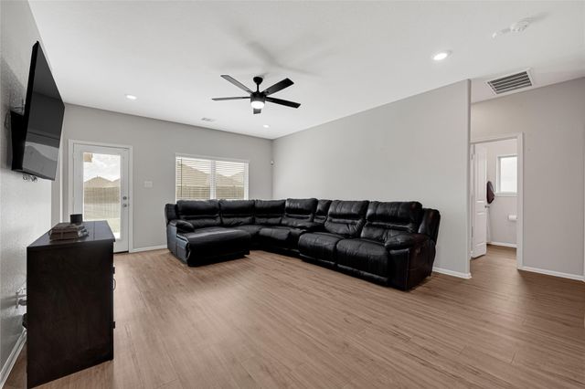 9830 Kingston Liberty Lane, Baytown, TX 77521