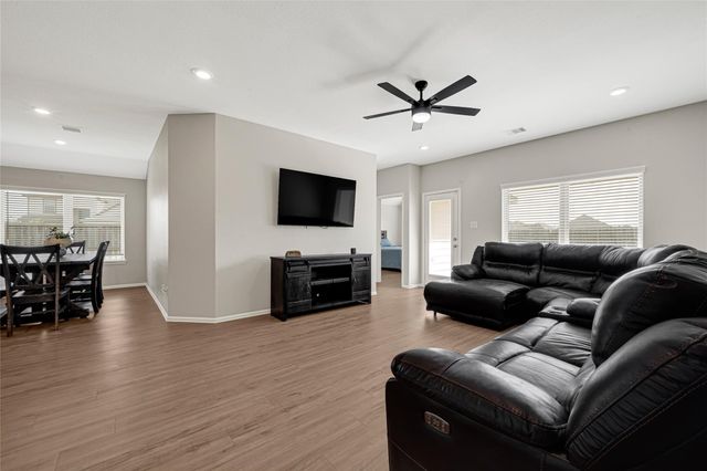9830 Kingston Liberty Lane, Baytown, TX 77521